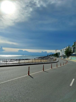 Căn hộ cách biển 40m có bãi giữ xe